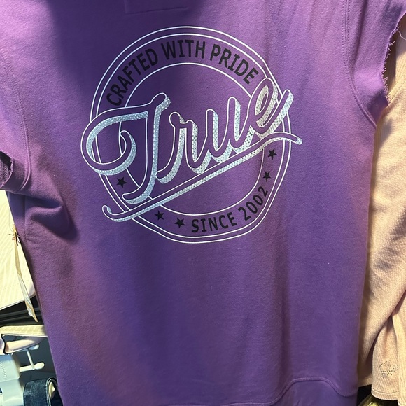 True Religion - Picture 3 of 4